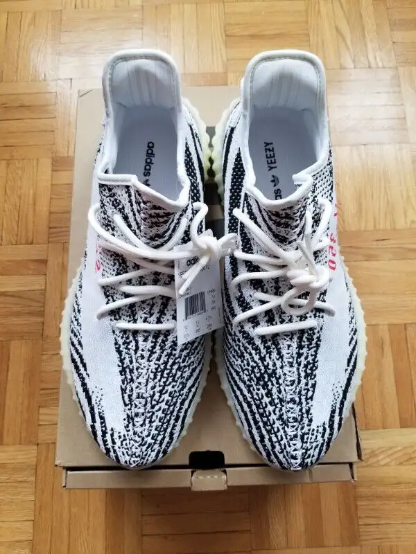 Adidas Yeezy 350 Boost in Men's Shoes in City of Toronto - Image 3