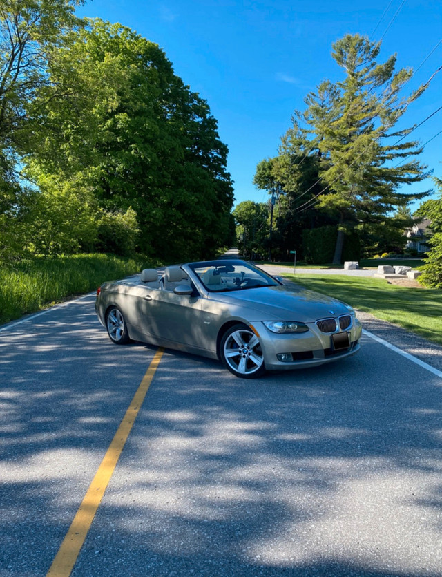 Convertible , Manual 335! in Cars & Trucks in Markham / York Region