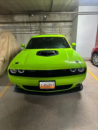 Selling my 2023 Dodge Challenger RT Shaker Fully loaded Low kms 4,200 kms Never winter driven. Mint...