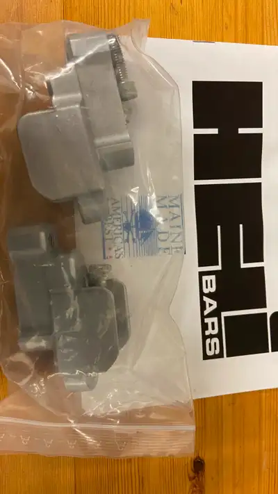 Bar riser from Helibars, fitting BMW R1200RS and R1250RS. They rise the handle bar by 1 1/4 inch and...