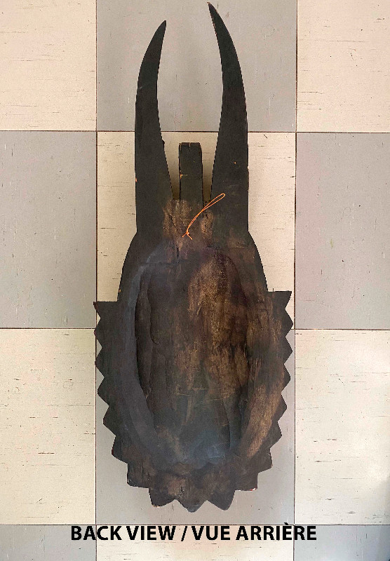 Mask - Hand carved and coloured wood / Masque - Bois sculpté dans Art et objets de collection  à Ville de Montréal - Image 3