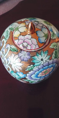 Gilding Gold painted Floral Vase/Urn