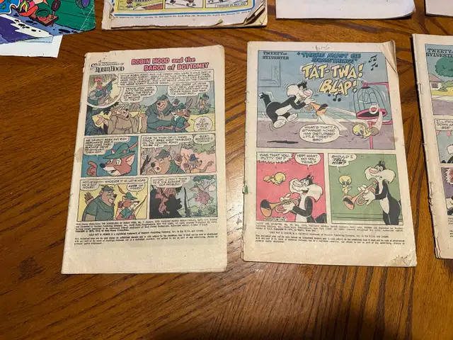 Vintage Looney Tunes and Disney Comics  w Damaged or No Covers in Comics & Graphic Novels in Kingston - Image 6