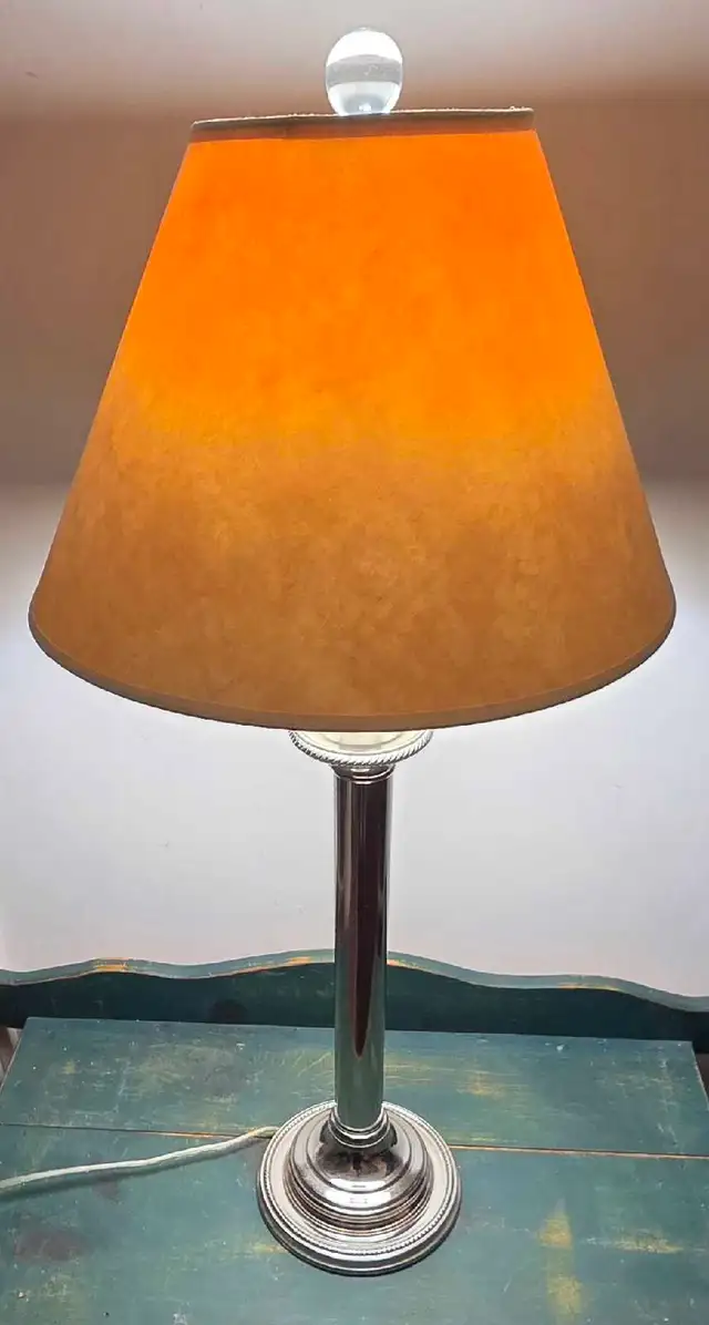 Vintage-style silver columnar table lamp in Indoor Lighting & Fans in City of Toronto - Image 3