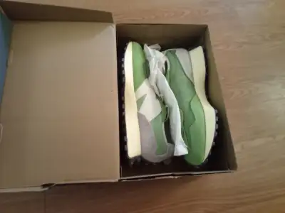 New Balance chaussure de sport  homme.Neuf & boîte taille 12, View more