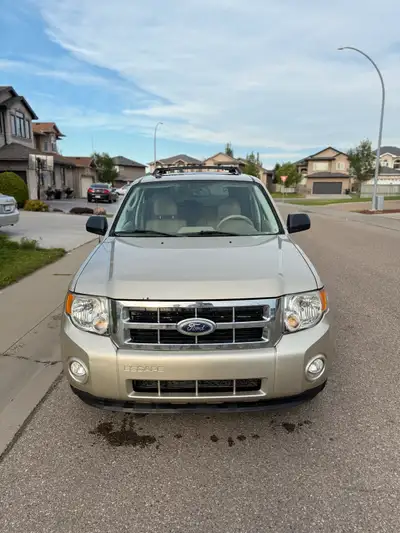 For sale is my well maintained and fuel efficient 2011 Ford Escape XLT with only 146,000 km, mostly...