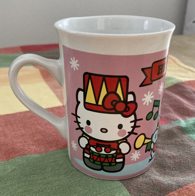 COLLECTION TASSE HELLO KITTY DE NOËL  in Arts & Collectibles in Gatineau