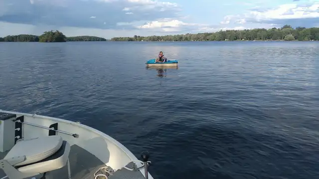 Waterfront Cottage Boat Rental Fishing Trip Holiday Vacation BBQ in Ontario in Canada - Image 2