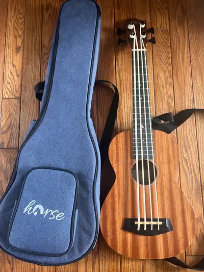 Acoustic Eiectric Ukuleke Bass, View more
