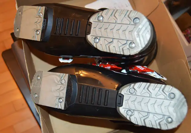 Nordica Firearrow Team 3 Youth Ski Boots - Mondo 25.5 BSL 305 mm in Ski in Markham / York Region - Image 10