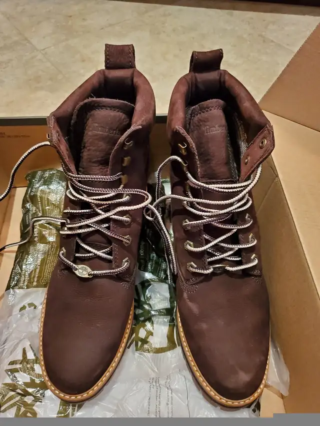 BNWT Timberland Courmayeur Valley 6in boots in Women's - Shoes in Markham / York Region - Image 4