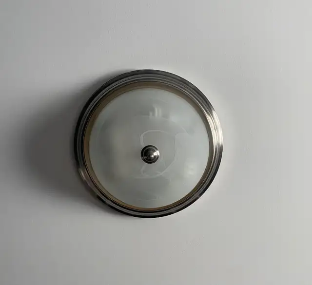 Ceiling Light Fixture in Indoor Lighting & Fans in Moncton - Image 2