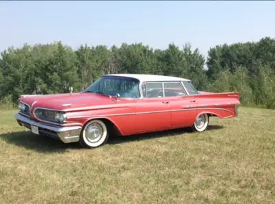 -Presenting a stunning piece of Canadian automotive history -A 1959 Pontiac Parisienne Vista 4 door...
