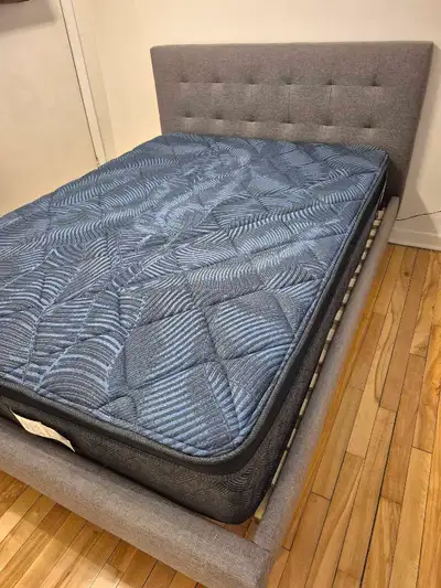 Set de lit double avec matelas haut de gamme, View more