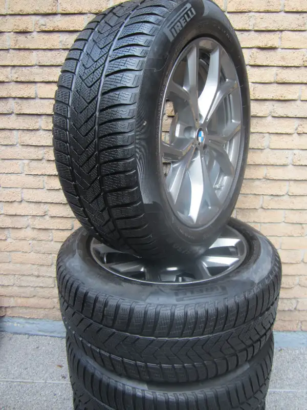 Next to new 2023 BMW X5 X6 factory 19"wheel  snow set style 735 in Tires & Rims in Oakville / Halton Region - Image 2