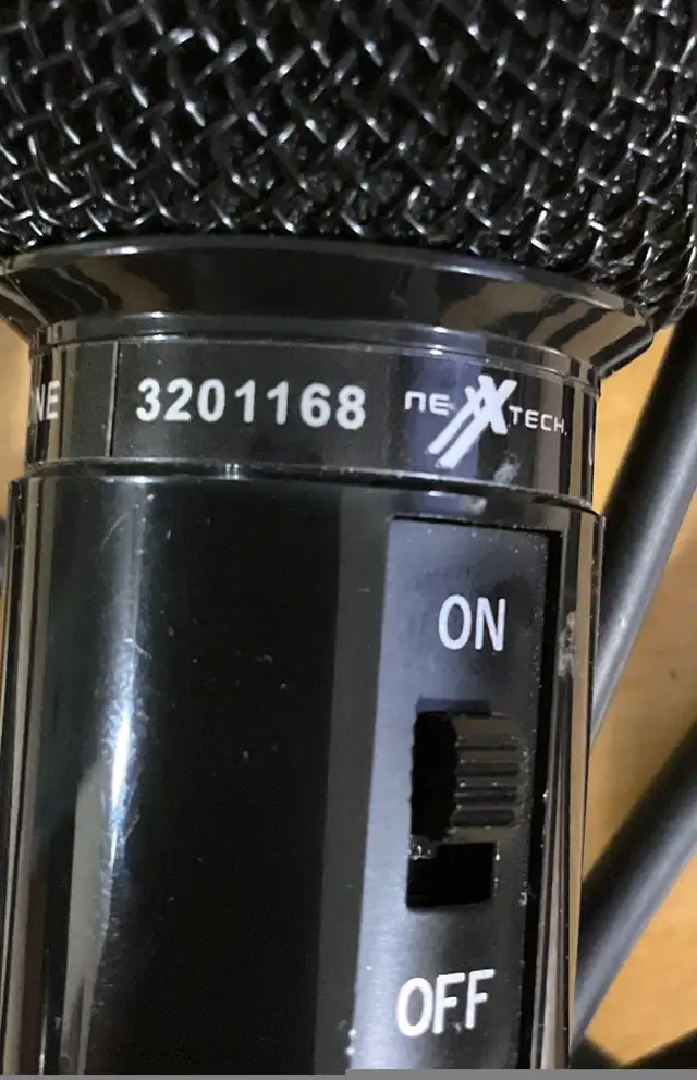 Vintage dynamic microphone Nextech uni-directional model 320116 in General Electronics in Kingston - Image 3
