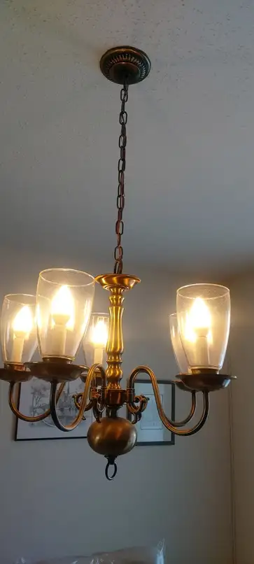 Lighting / Chandelier for Dinning Room in Indoor Lighting & Fans in Ottawa - Image 2