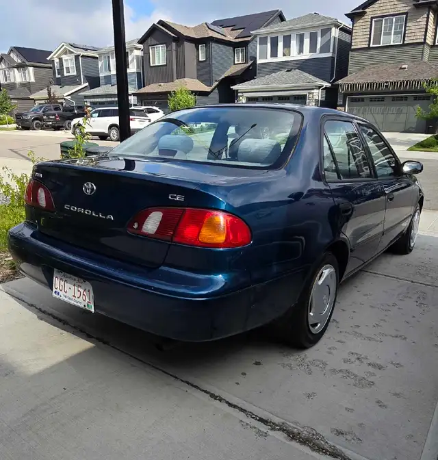 1998 Toyota Corolla one owner532102008685219842
