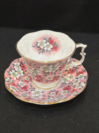 Royal Albert Bone China floral tea cup & saucer 