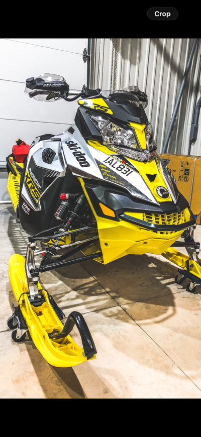 NO TRADES The best looking MXZ XRS! Guaranteed to turn heads on the trail. Currently has 8500km. Thi...