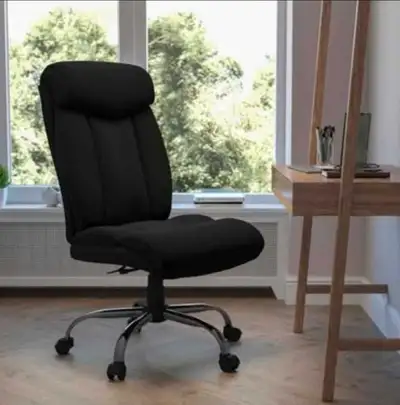 Like new Office Chair 400 pound Big and Tall Black Fabric. Flash, View more