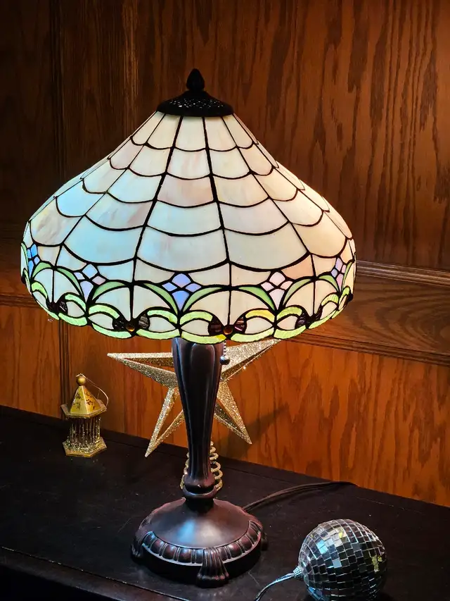 Lampe style Tiffany in Indoor Lighting & Fans in City of Montréal - Image 8
