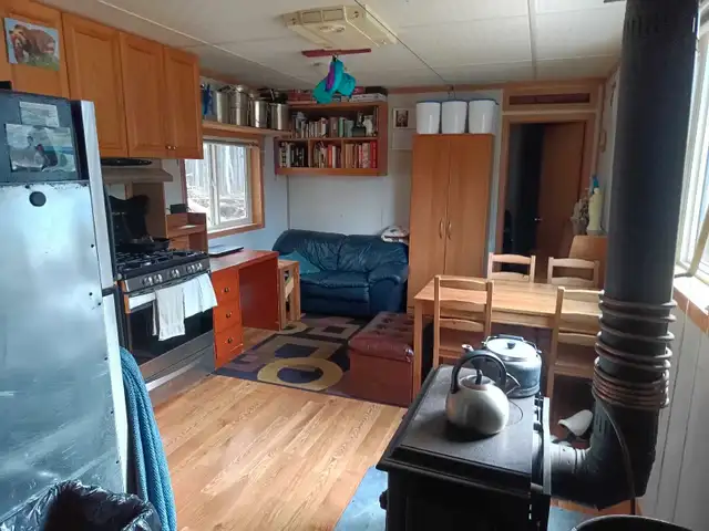 2007 Wellsite Trailer - Fully Offgrid,  Solar system in Other in Fort St. John - Image 3