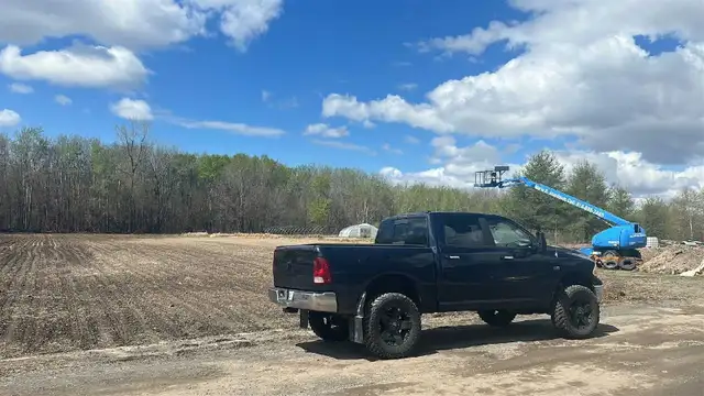 Ram 1500 SLT Crew Cab582383858909204482