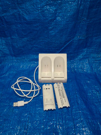 Nintendo wii rechargeable batteries charger with 2 batteries 