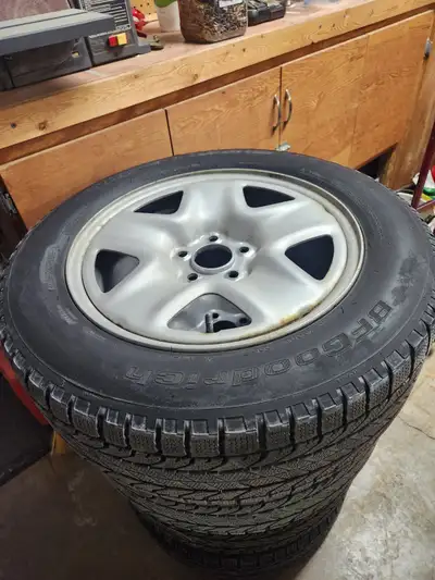 BF Goodrich, Winter 225/60R/17 and wheels Fit 2017 Hyundai Tucson.
