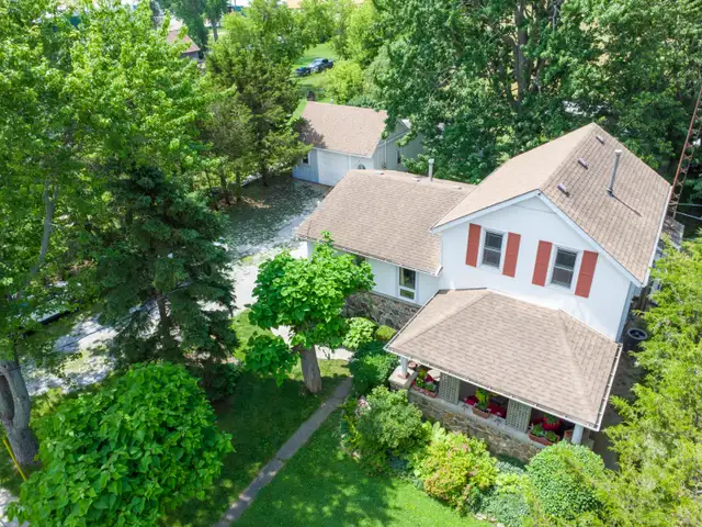 Fantastic Well Maintained Country Home! in Houses for Sale in Chatham-Kent - Image 31