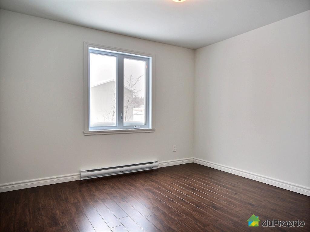 Magnifique 5 1/2 À Louer, 3 Chambres/Libre Octobre — photo 3