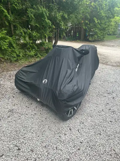 WELL MAINTAINED RYKER RALLY OWNED BY SENIOR GENTLEMAN, HAS MANY ACCESSORIES FROM CAN AM , HAS DOG CA...