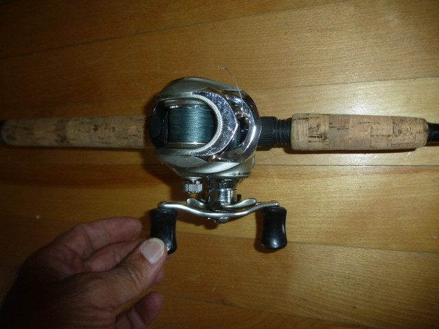 Canne moulinet baitcaster Shimano/Quantum Fishing rod reel dans Art et objets de collection  à Ville de Montréal - Image 2