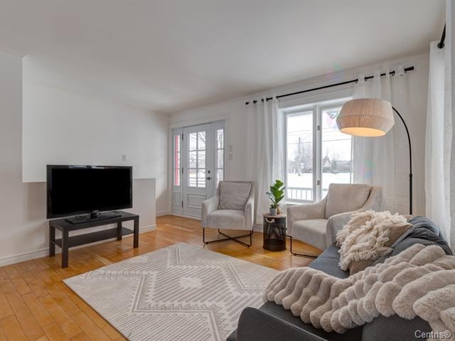 Maison de plain-pied au bord de la rivière Richelieu — photo 2