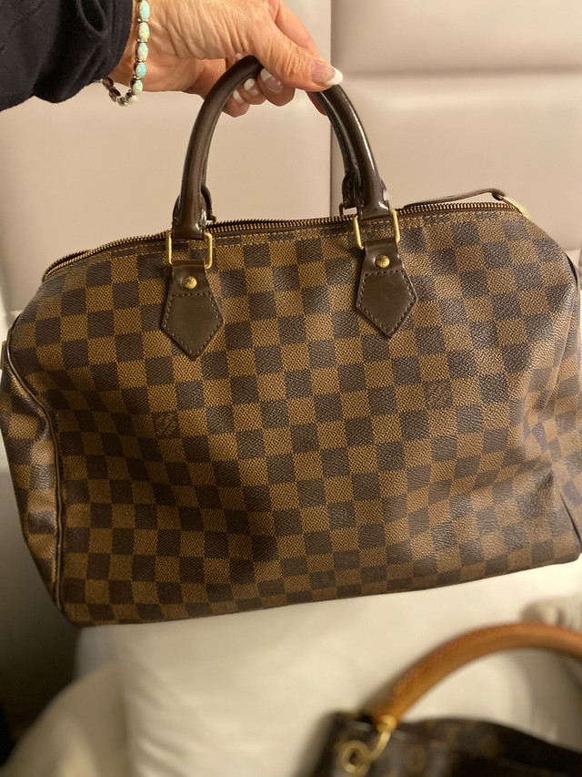 Louis vuitton bag dans Femmes - Sacs et portefeuilles  à Ville de Montréal