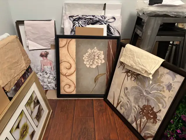 Home Staging Inventory Clearout in Home Décor & Accents in Markham / York Region - Image 7