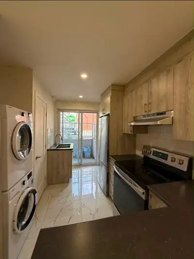 LEASE TRANSFERT 3 ½ Condo Rénové à Hochelaga – Électros & WIFI Inclus! ⚡ Merci de m’envoyer un messa...