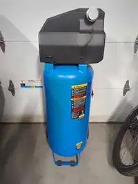 20 gallon air compressor basically new 