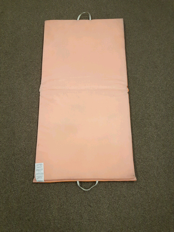 Folding work mat in Exercise Equipment in Mississauga / Peel Region - Image 3