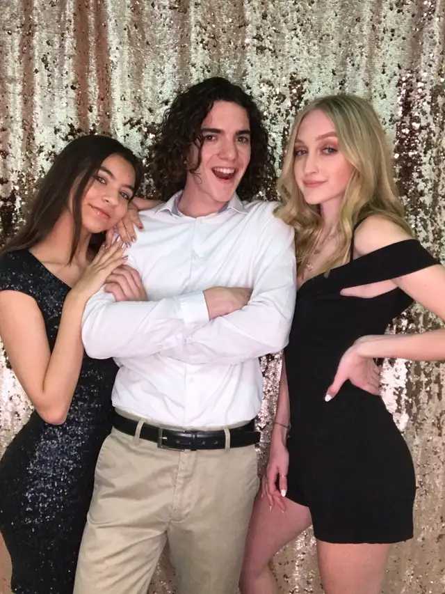 Photobooth for New Year's!!64877472056449121