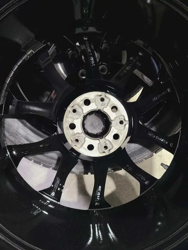 BMW X5 BMW X6 Original winter set  in Tires & Rims in Mississauga / Peel Region - Image 3