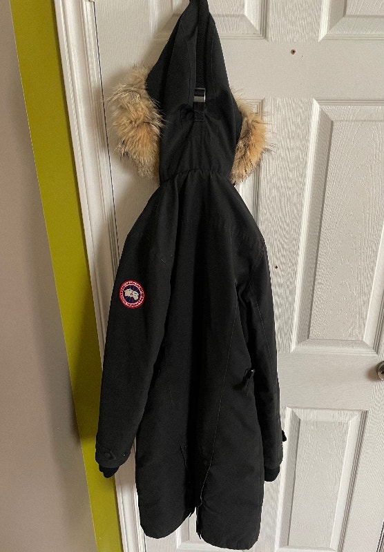 Women’s Canada Goose Jacket *PICK UP ONLY* | Women's - Tops & Outerwear
