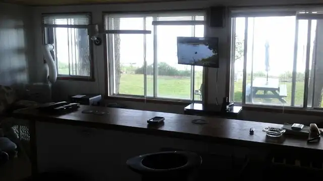 CHALET à louer bord de l'eau  Fl. St-Laurent " QUEBEC "2026 in Quebec in Canada - Image 5