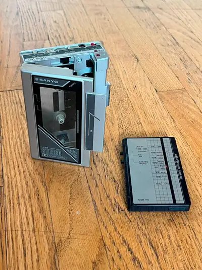 Sanyo vintage stereo cassette player/Radio, View more
