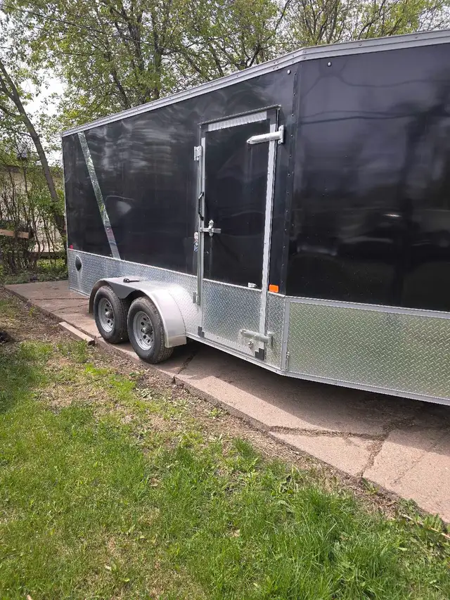 2022 cargo trailer like new , 20 ft build by united trailers in Cargo & Utility Trailers in Meadow Lake - Image 10