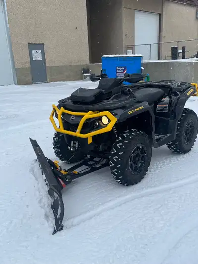 For sale is a 2022 Can-Am Outlander XTP 850 with only 405 kms — extremely low mileage and in excelle...