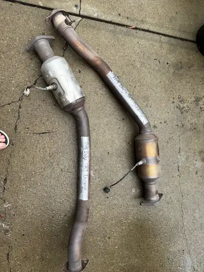 2018 SRT 6.4L left and right dodge durango catalytic converters for sale