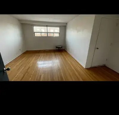 Small private room in a five bedroom 2 washroom semi detached house is available for rent for 500 CA...
