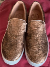 WOMENS GUESS GLITTER SLIP ON SNEAKERS